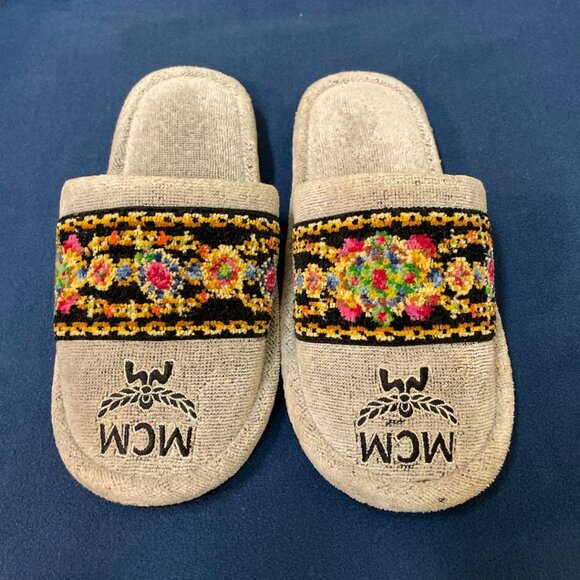 MCM Slippers Size SM  5-7 - Picture 6 of 7